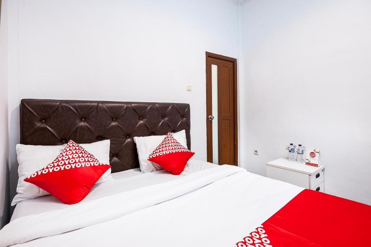 Oyo 1520 Hotel Kartini Tarutung Eksteriør billede