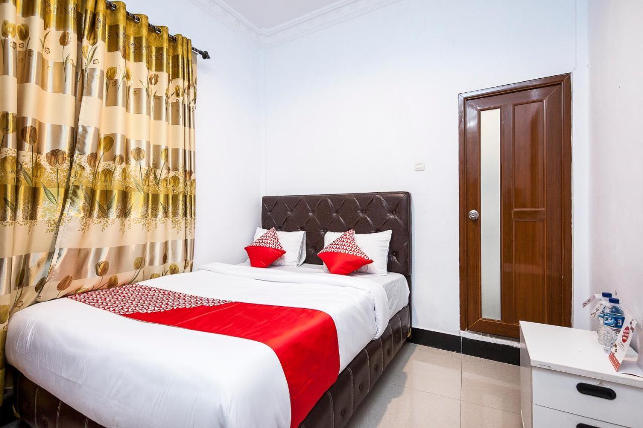 Oyo 1520 Hotel Kartini Tarutung Eksteriør billede